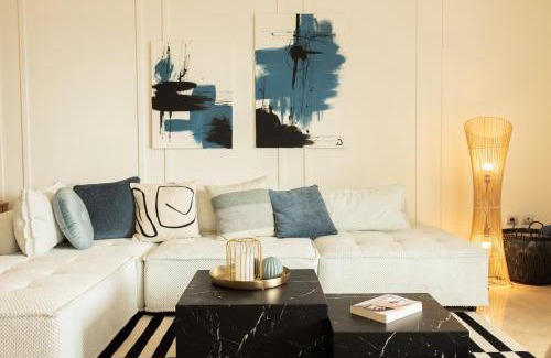 Kalamaria Apartment | Champagne Sea View Apartment by BiNoBi!