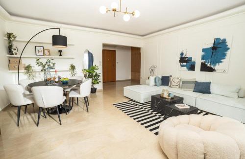Kalamaria Apartment | Champagne Sea View Apartment by BiNoBi!