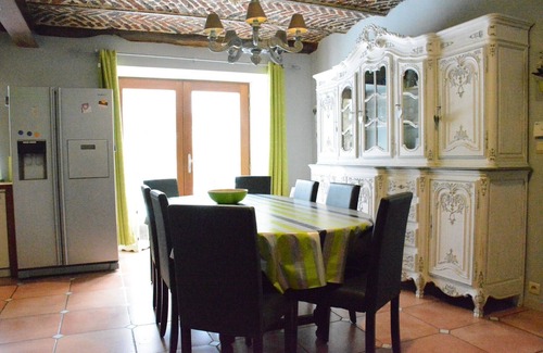 Champlon House | Champlon Villa near Forest