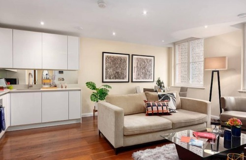 The City of London Apartment | Chancery Lane, Central London by Interhome