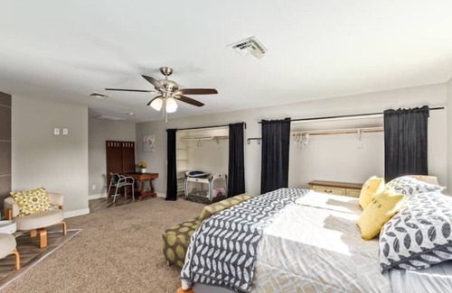 Chandler House | Chandler Chameleon CHIC retreat SPA gameroom POOL