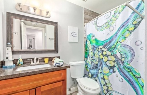 Chandler House | Chandler Chameleon CHIC retreat SPA gameroom POOL