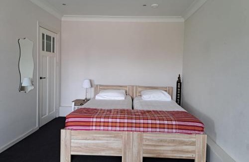 Egmond aan den Hoef Bed & Breakfast | Chang