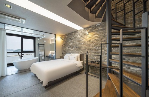Jinhae Hotel | Changwon Jinhae Lewis Hotel