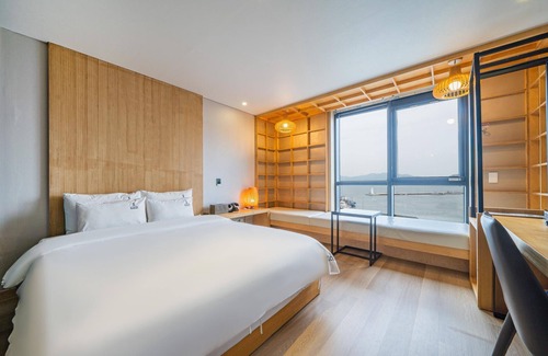 Jinhae Hotel | Changwon Jinhae Lewis Hotel