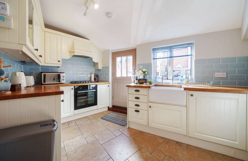 Wells-next-the-Sea Cottage | Channel Cottage - sleeps 2 guests in 1 bedroom