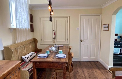 Woolage Green House | Chapel Cottage - converted Chapel in the heart of the Kent countryside