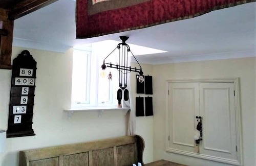 Woolage Green House | Chapel Cottage - converted Chapel in the heart of the Kent countryside