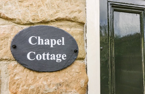 Redcar Cottage | CHAPEL COTTAGE, pet friendly, with open fire in Saltburn-By-The-Sea