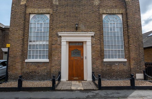 Sandwich House | Chapel House - Three Bedroom House, Sleeps 6