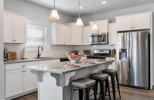 Holland House | Chapel Point | 5 BR | Near Lake Michigan