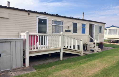 Chapel Saint Leonards Ski Chalet | Chapel St leonards Happydays beachfield