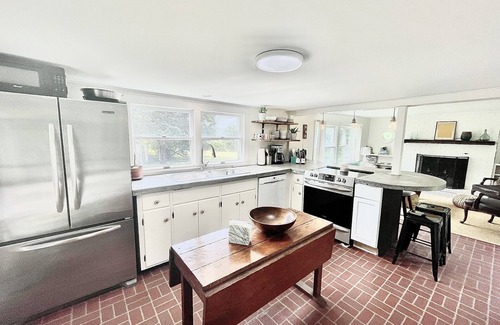 Edgartown Cottage | Chappy cottage with private beach