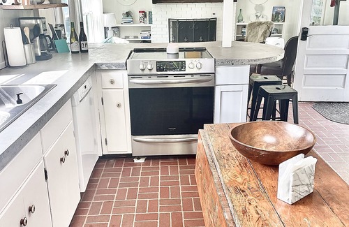Edgartown Cottage | Chappy cottage with private beach