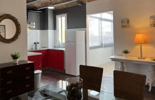 Collblanc y La Torrassa Apartment | Charming apartment next to Camp Nou