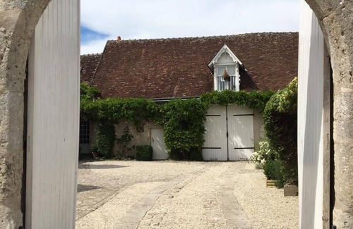 Huisseau-sur-Cosson Apartment | Character cottage rental in the Valley of the Loire castles