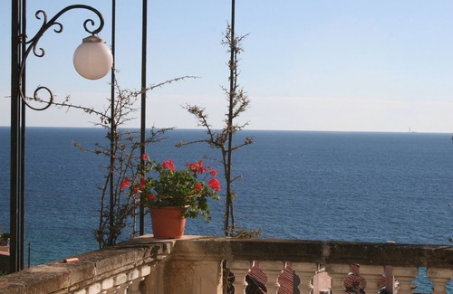 Roucas-Blanc Villa | Character villa with magnificent sea view, swimming pool Roucas-Blanc Marseille 7th