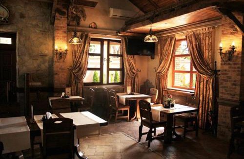 Storozhnytsya Hotel | Charda Hotel