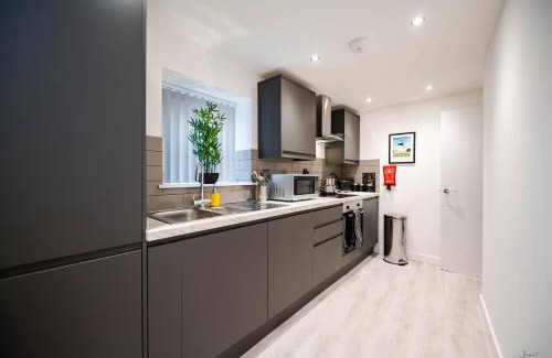 Lytham St. Anne's Apartment | Charles Alexander Short Stay - Windmill House Apartments