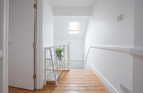 Lytham St. Anne's Apartment | Charles Alexander Short Stay - Hove Suite