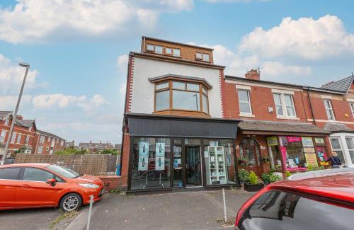 Lytham St. Anne's Apartment | Charles Alexander Short Stay - Hove Suite