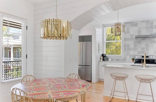 Cannonborough Elliotborough House | Charleston Luxury | Local Design 4BR w/Balcony!