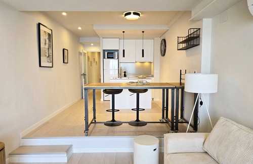 L'Escala Apartment | Charlotte: Apartment overlooking the sea, 50m from the beach.