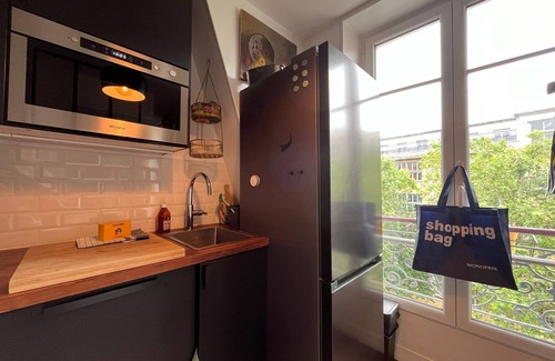 Quartier de la Roquette Apartment | Charm & Comfort in Bastille - Just Like Home