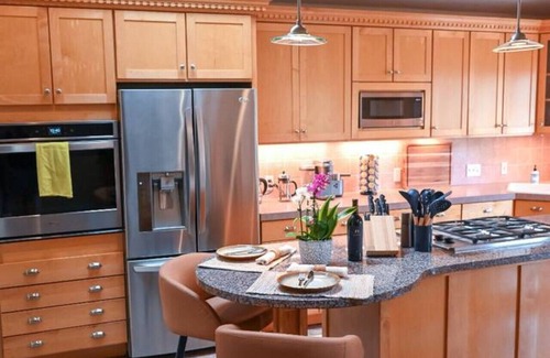 Hale House | Charm on Cherry Street