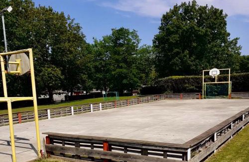Bauche Other | Charmant Bungalow avec piscine et emplacement voiture