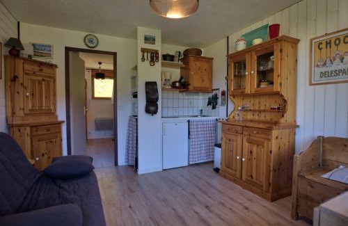 Notre-Dame-de-Bellecombe Apartment | Charmant studio avec terrasse et parking couvert - FR-1-505-49