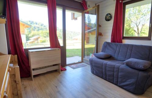 Notre-Dame-de-Bellecombe Apartment | Charmant studio avec terrasse et parking couvert - FR-1-505-49