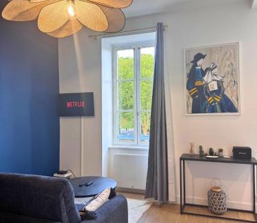 Quimper Apartment | Charmant logement face aux quais de Quimper