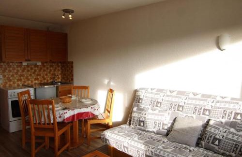 Les Saisies Apartment | Charmant studio alcôve Les Saisies - 4 pers, proche centre, balcon - FR-1-594-144