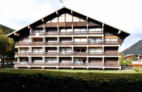 Morzine Apartment | Charmant Studio au Centre de Morzine - Proche Pistes, Balcon, Cheminée, Wifi - FR-1-524-69