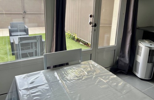 Vergeze Apartment | Charmant Studio Avec Terrasse Privée
