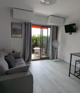 Vence Apartment | Charmant Studio avec terrasse et parking à Vence