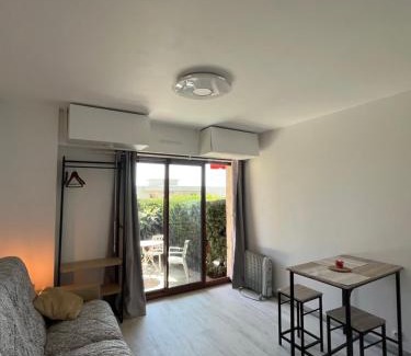 Vence Apartment | Charmant Studio avec terrasse et parking à Vence