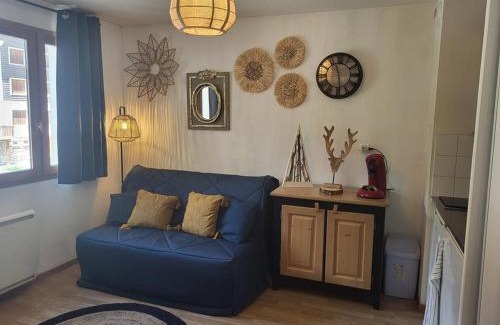 Montgenevre Apartment | Charmant studio cabine pour 4 personnes face aux pistes à Montgenèvre - FR-1-266-98