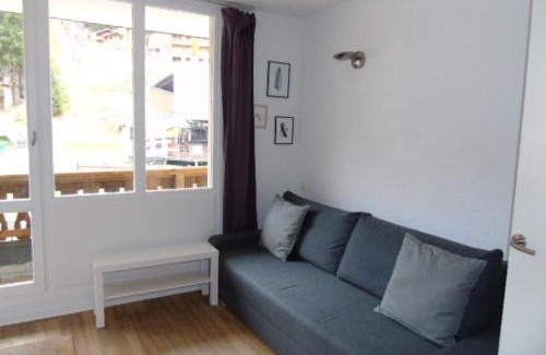 Valfrejus Apartment | Charmant studio rénové, proche télécabine, balcon sud, animaux acceptés, draps inclus, casier à ski - FR-1-561-52