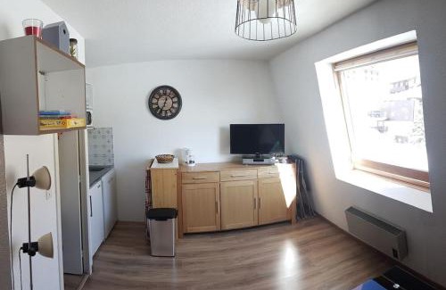 Allos Apartment | Charmant studio refait à neuf