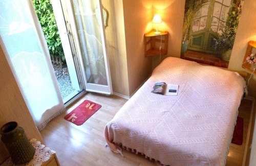 Bagneres-de-Luchon Apartment | Charmant T2 RDC avec Jardinet et Parking, Proche Thermes et Commerces - FR-1-313-152