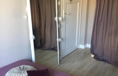 Cimiez Bed & Breakfast | Charmante chambre privée 5/10 mn du CentreVille/Port-Jardin/Parking