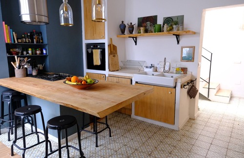 Tarifa House | Charmante et Spacieuse Maison de Ville, Rénovée Avec Soin, Centrale