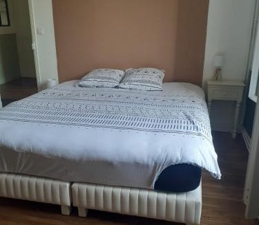 Poitiers Apartment | Charmante maison de ville avec le calme de la campagne