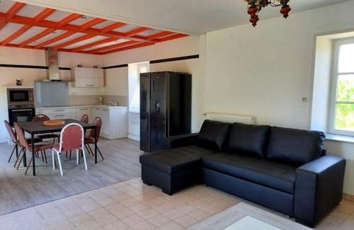 Le Chatellier House | Charmante maison en pierre à la campagne
