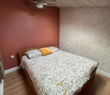 Le Brusc Villa | Charmante villa au brusc avec piscine à 10min à pied de la mer