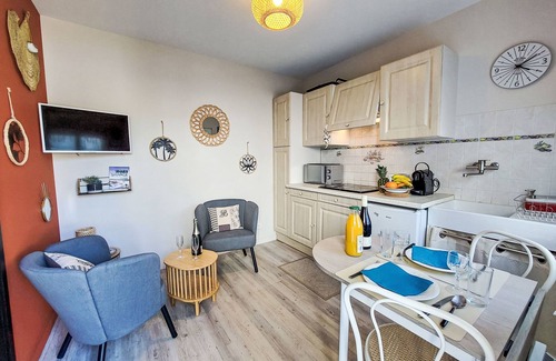 Le Pouliguen Apartment | Charme du Pouliguen by Interhome