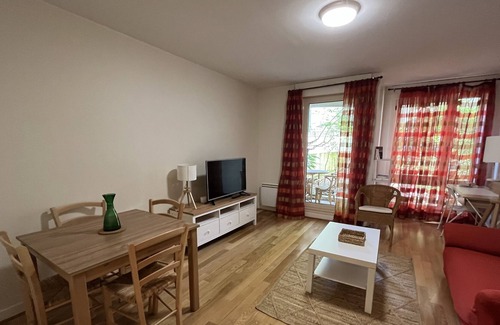 Quartier de Javel Apartment | Charme Paris Beaugrenelle Jardin Privé Avec Parking Pour 4