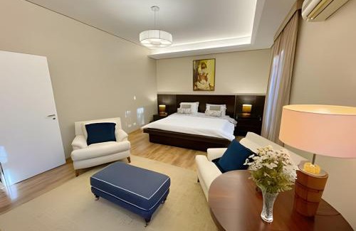 Cotia House | Charme Toscano de Frente para o Lago - GV2